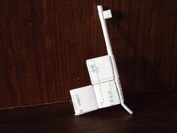 如何用纸做简单的可以打皮筋的枪，如何用纸做一个皮筋枪（这些80后的玩具你玩过几样）