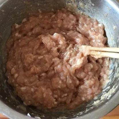 鲜肉馄饨馅怎么做，鲜肉馄饨馅做法（这样调馅最香了）