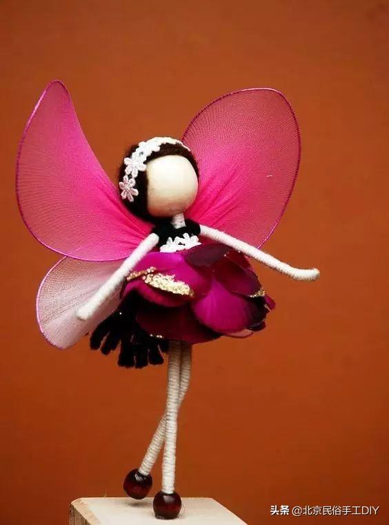 家里的假花怎么处理掉，室内有假花怎么办（一根铁丝一个球就能让她惊艳无比）