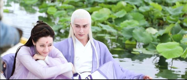 枕上书折颜和白真什么关系，三生三世枕上书白真喜欢谁（折颜和白真关系曝光）