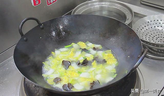 怎么做肉丸子，莲藕和肉怎么做肉丸子（劲道爽滑美味鲜）