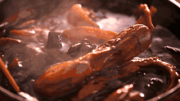 红卤鹅肉，卤鹅肉为什么是红红的（广州人常吃的卤水）