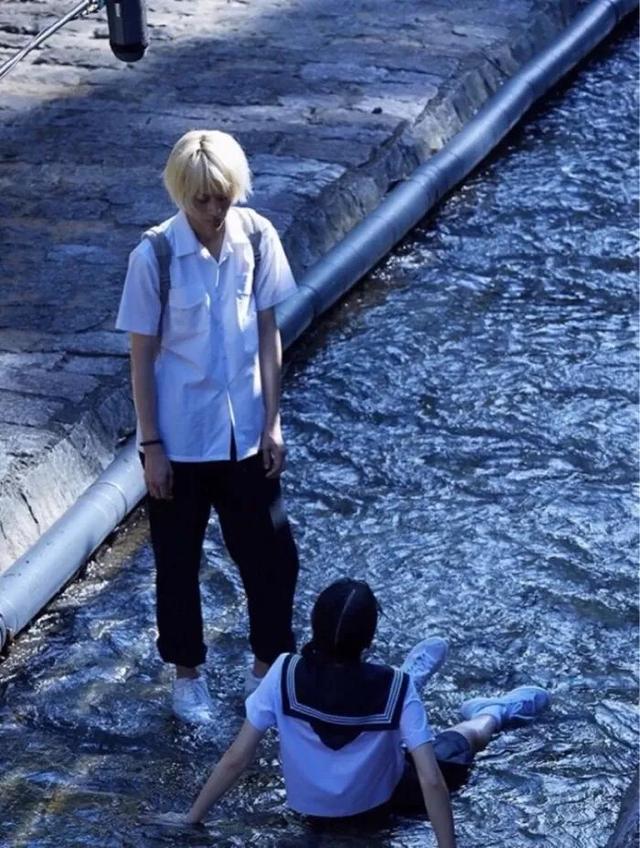 溺水小刀·动漫情侣头像微信，溺水小刀·动漫情侣头像（今天是《溺水小刀》系列）