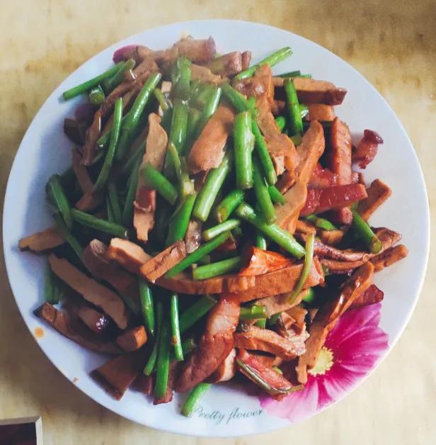 芦蒿香干怎么做，芦蒿炒香干好吃的诀窍