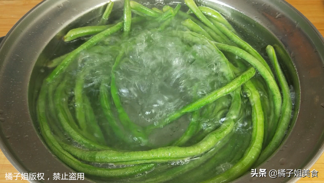 圖片[3]-【涼拌豆角】做法步驟圖 開胃又下飯 不吃撐都不想放筷-起舞食譜網(wǎng)