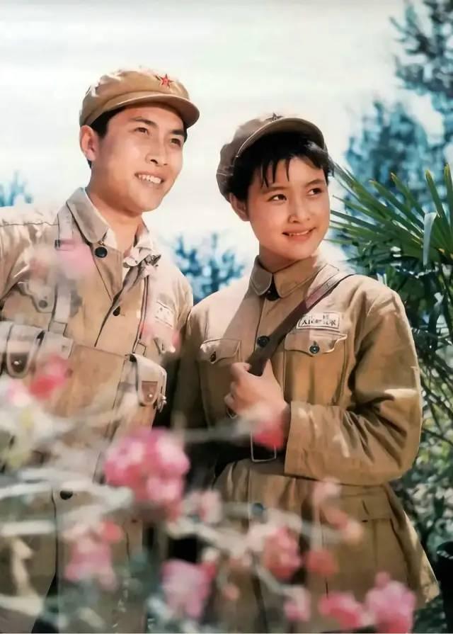 言情小说排行榜2013前十名，2013年小说排行榜言情（80年代父辈迷恋的“挂历女神”）