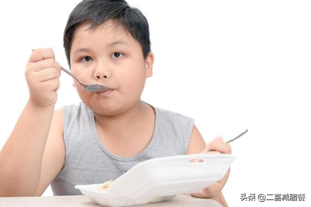减肥午饭吃什么好，减肥午餐吃啥好（450大卡的减脂午餐）