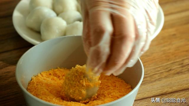 怎么做炸元宵，炸的元宵怎么做（直接下锅容易炸裂）