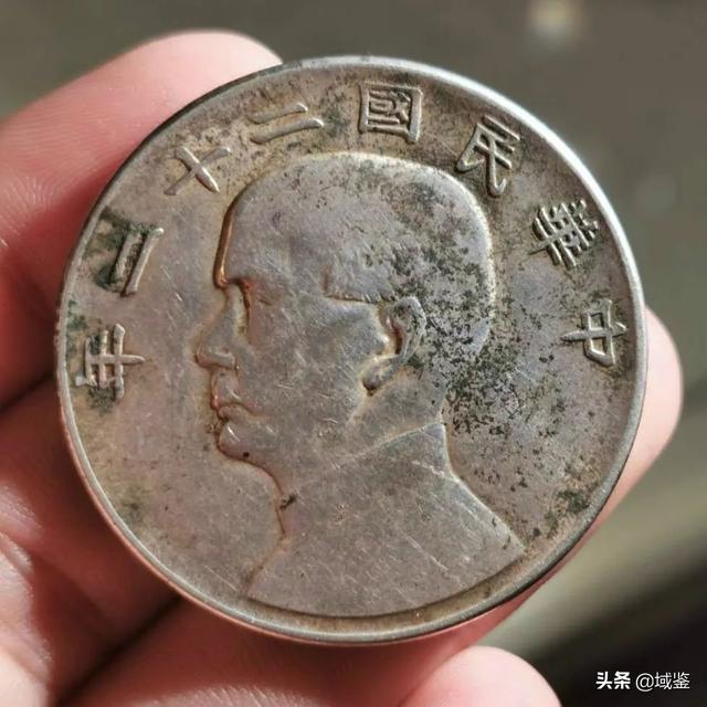 100元怎么看真假，新版100元人民币怎么鉴别真假真伪（袁大头辨别有技巧）