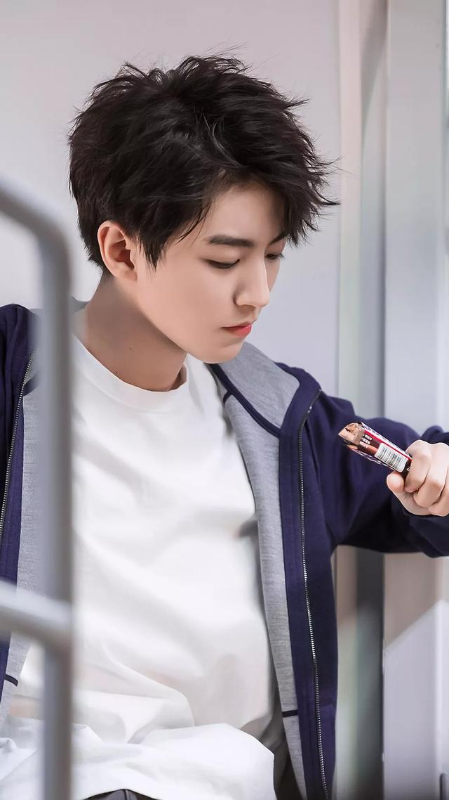 王俊凯高清壁纸，王俊凯高清壁纸图片（珍藏高清：你们要的王俊凯壁纸）