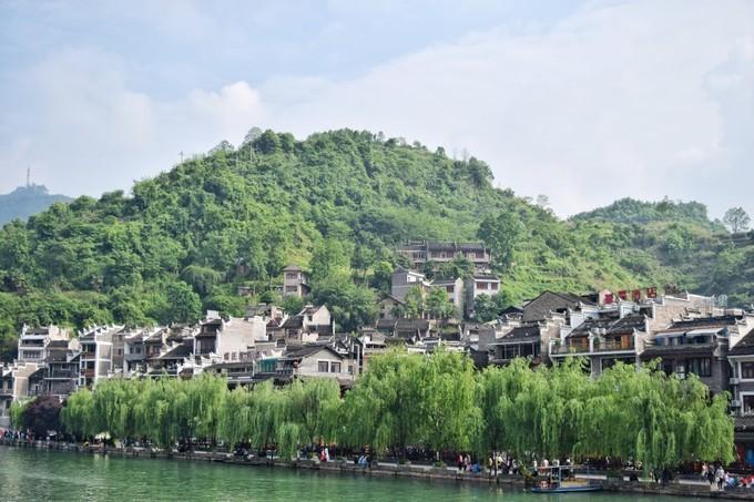 贵阳到梵净山(去梵净山坐高铁到哪下)