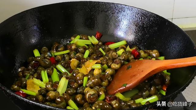 田螺怎么洗最快最干净，小窍门之——田螺怎么洗最快最干净（保证螺蛳吐沙彻底又干净）