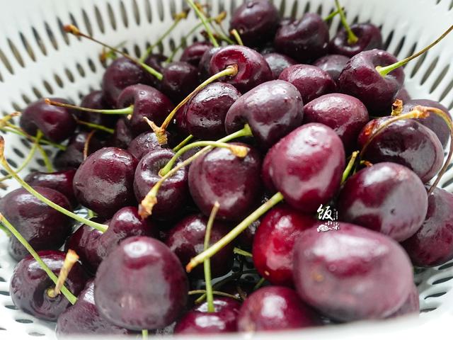 柠檬怎么清洗才干净，柠檬怎么清洗外皮（不管是樱桃还是其他水果）