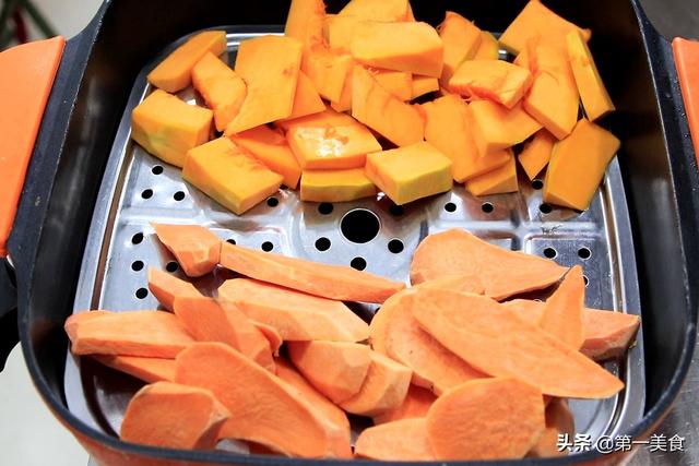 红薯芝士饼做法大全，红薯中加1块芝士