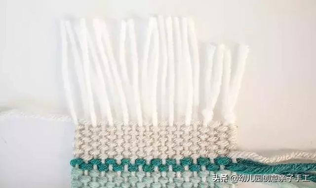 创意书签制作方法，阅读书签制作（毛线创意手工-杯垫、书签和挂饰）