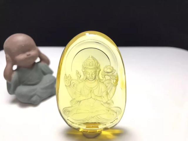 多米尼加蓝珀!，多米尼加蓝珀戒指（谁都知道多米尼加的蓝珀好却很少有人买得起）