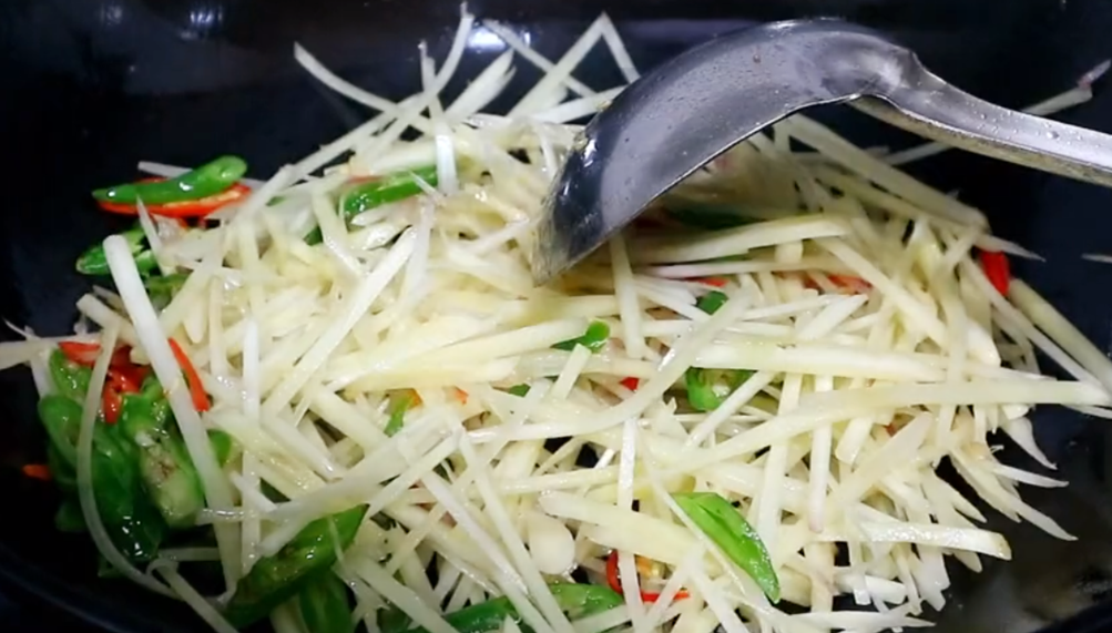 图片[5]-【仔姜炒牛肉】做法步骤图 鲜辣嫩滑下酒又下饭 过瘾-起舞食谱网