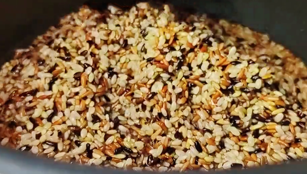 图片[3]-【三色糙米饭】做法步骤图 低脂高饱腹 营养味道好-起舞食谱网