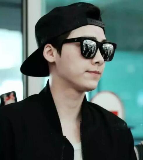 gm眼镜中文叫什么，gm眼镜全称英文怎么说（火到爆的墨镜潮牌——Gentle）