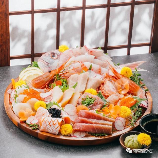 榴莲可以跟葡萄酒一起吃吗，榴莲和葡萄酒一起吃的后果（这8种食物居然不能跟葡萄酒一起吃）