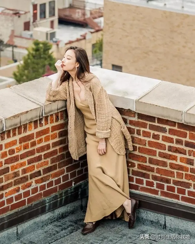 麻豆网官网萧萧麻豆网，2020春季最时尚穿搭“平底+裙”