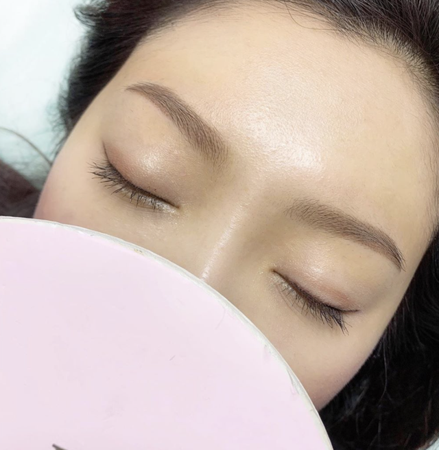 仿真眉和雾眉哪个持久，仿真眉和雾眉哪个自然（一文了解雾眉、丝雾眉、线条眉、植眉）