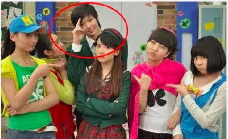 疯丫头演员表，疯丫头演员表第二季（有位演过《康熙王朝》里少年苏麻喇姑）