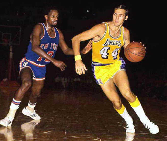 其中得分一直是最受关注的纪录,乔丹10次得分王历史第一,贾巴尔38387