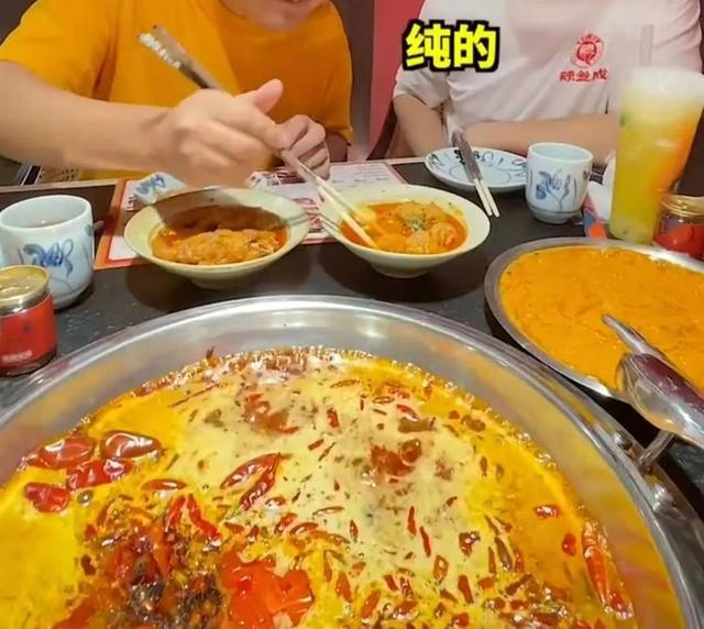 陈赫的火锅店叫什么名字，陈赫的火锅店叫什么名字（继陈赫、郑凯之后）