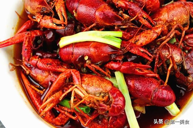 小龙虾怎么做好吃又简单，又简单又好吃的小龙虾做法（虾肉嫩滑麻辣入味）