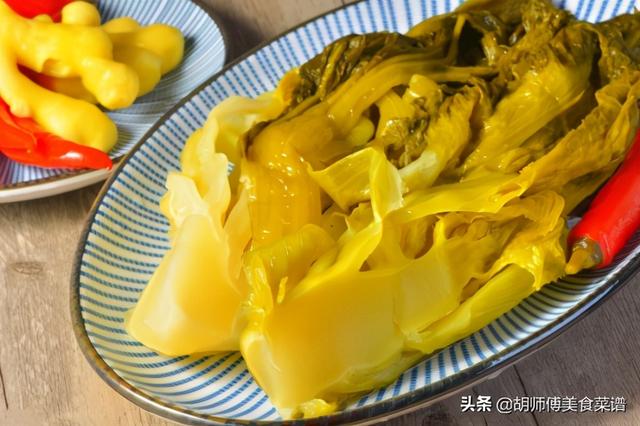 德国酸菜怎么做的详细点，正宗德国酸菜的做法（而且又酸又脆又香）