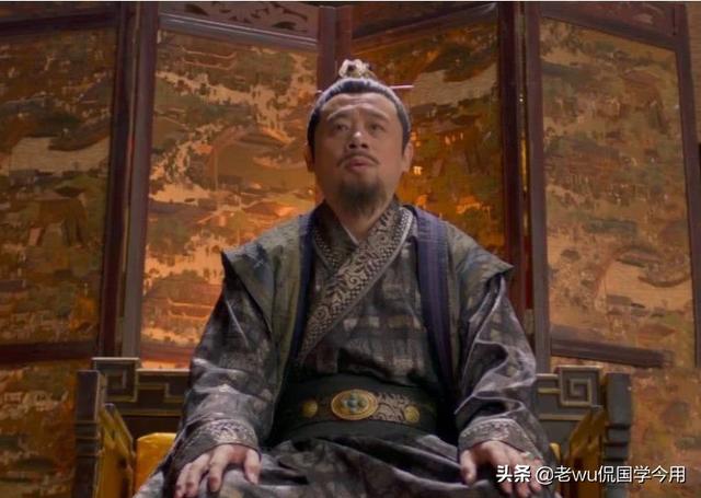 朱厚熜时期有名的大臣，因重用了二位不同的大臣