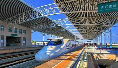 仙桃站和仙桃西站有什么区别，仙桃西站在哪（湖北有2个奇葩高铁站）