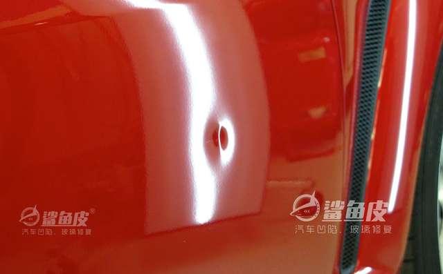 凹陷修复多少钱一个坑，车被撞凹进去维修大概多少钱（车身钣金无痕修复一般多少钱）