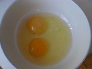 黄瓜炒鸡蛋怎么做，黄瓜炒鸡蛋的功效（咸蛋黄炒南瓜的做法）