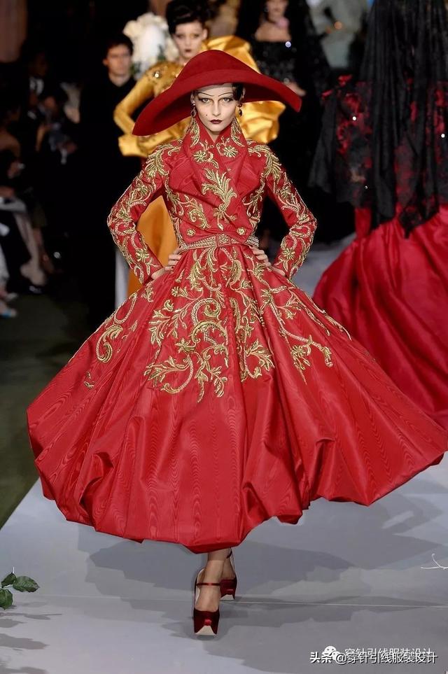 迪奥经典之作服装图，<迪奥>2007秋冬高定系列