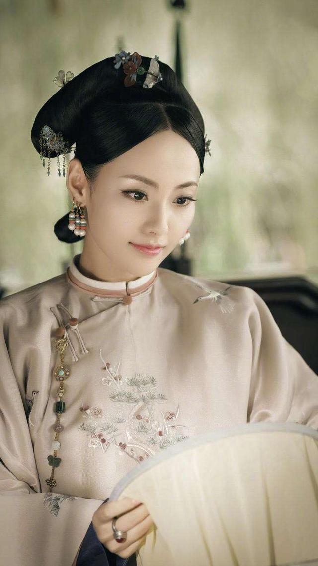 谁怜越女颜如玉，赞美三个美女的诗句（嫁得好对女人最重要）