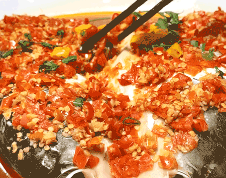 阿瓦山寨鱼头做法，阿瓦山寨鱼头的做法（太原一折指南带你去阿瓦山寨）