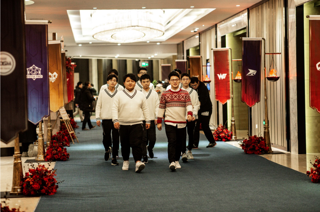 estarpro的男神天团,一袭西装的他们真滴帅啊~想嫁ing!