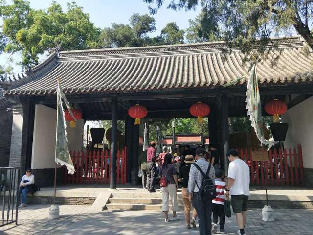 保定动物园里这几种动物特别有意思，保定市哪个动物园好玩（亲子逛吃逛吃逛吃~~）