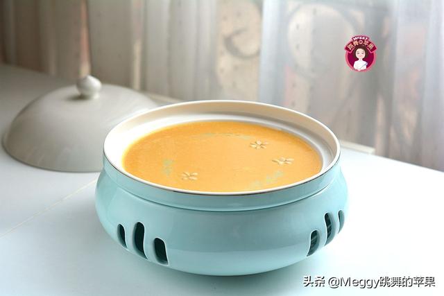 铁棍山药红枣怎么做甜汤，铁棍山药甜汤做法（秋天我家爱喝这汤）