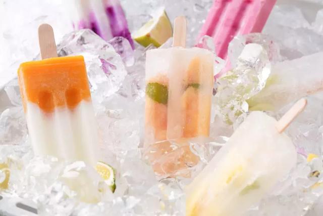 冰棍的制作方法,油炸老冰棍的制作方法(水果棒冰、酸奶棒冰、自制梦龙) 冰棍的制作方法,油炸老冰棍的制作方法(水果棒冰、酸奶棒冰、自制梦龙)