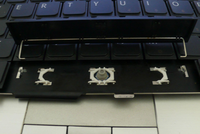 笔记本键盘按键的拆卸与安装，联想笔记本键盘按键的拆卸与安装（笔记本电脑键盘部分按键失灵怎么办）