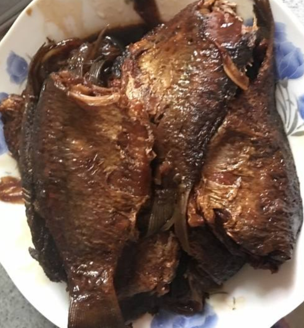 燜酥魚怎麼做好吃,燜酥魚怎樣做(聞著香味都流口水)