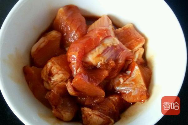 牛肉焖粉皮的做法，粉皮焖牛肉家常做法（就特馋吃的“焖粉皮”）