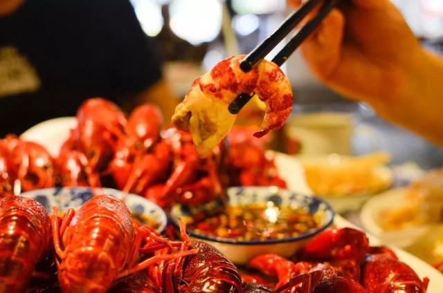 小龙虾哪里可以吃，小龙虾哪些部位可以吃（中国人吃小龙虾地图）
