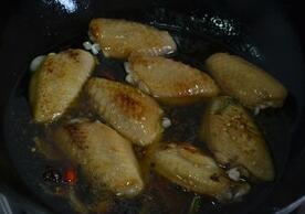 圖片[5]-【紅燒雞翅】做法步驟圖 女人一周吃 2次 美容抗皺 面膜錢都省-起舞食譜網(wǎng)