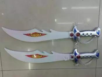 自制钢珠驽弓过程，自制玩具弩的方法（钢珠、弓弩、氢气球、仿真玩具枪）