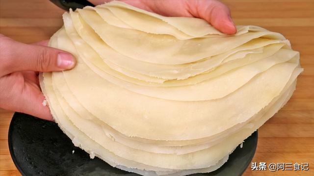 怎样烙春饼才既软又好吃，这两步万万不能省