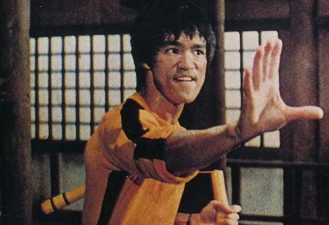 梦见螳螂什么寓意，梦见螳螂什么寓意呢（为什么李小龙的妻子在李小龙去世后）